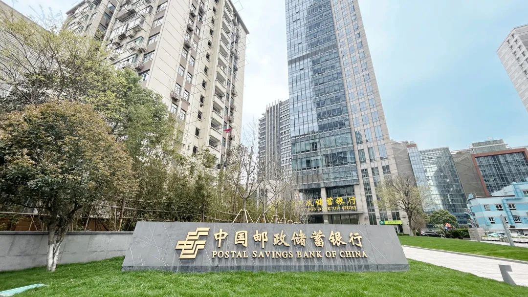直擊痛點！雲思智慧出(chū)入管理系統解決銀行安全隐患